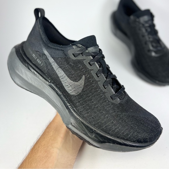 Nike Zoom Invincible Run 3 Flyknit Triple Black Women’s Sneakers Size 10 - Picture 1 of 10